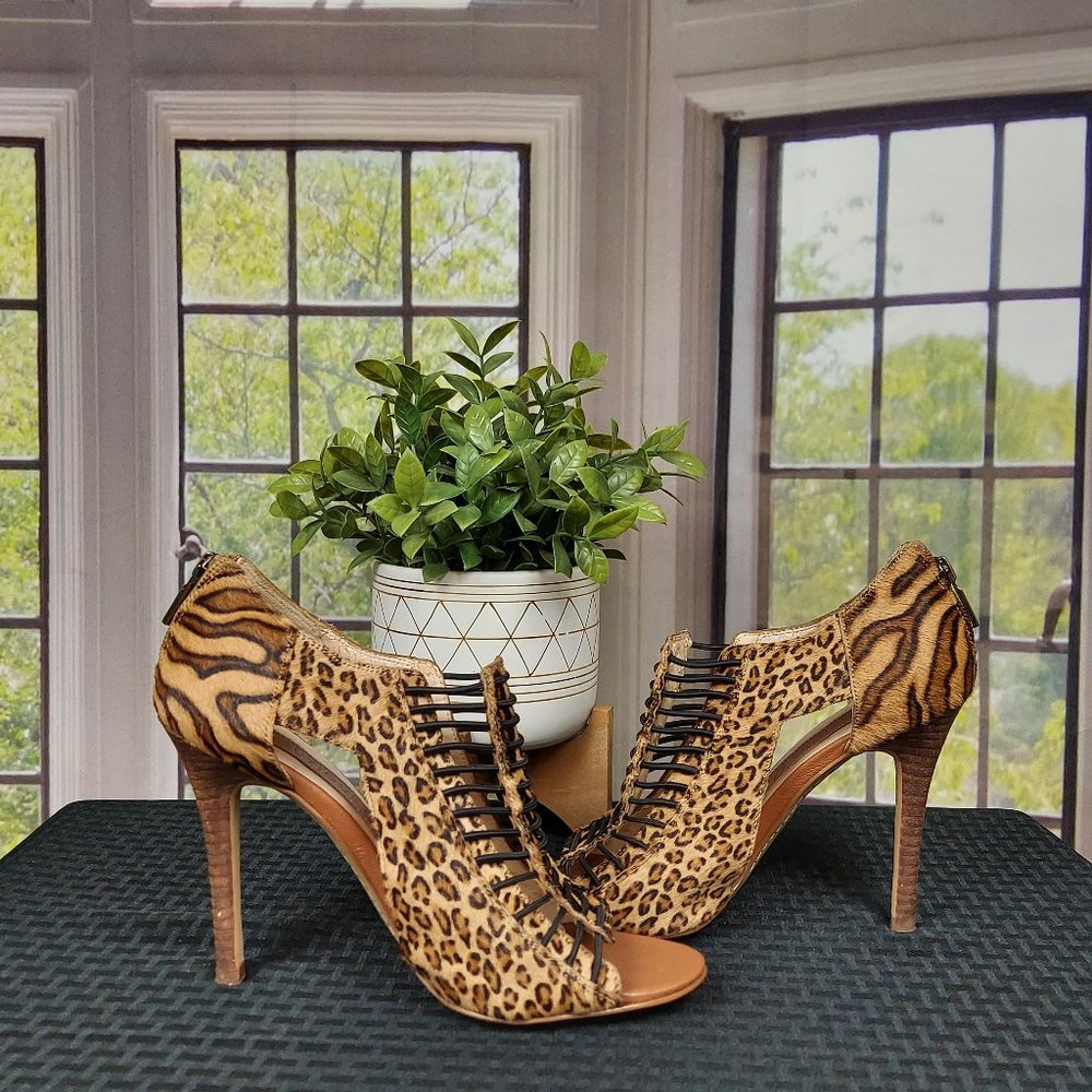 BOUTIQUE 9 ANIMAL PRINT OPEN TOE HEELS (9) - Picture 15 of 15